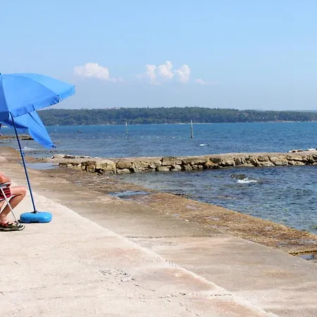 Novigrad 6979b * Novigrad Istria