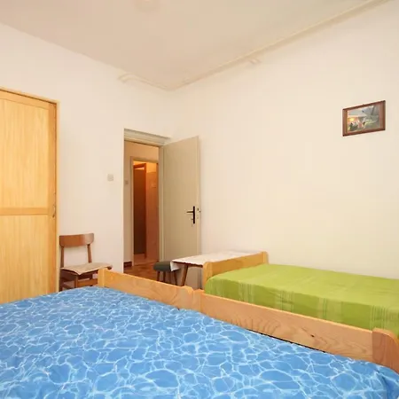 Novigrad 6979b * Novigrad Istria