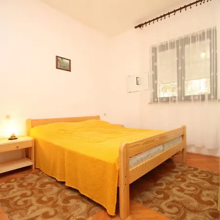 Novigrad 6979b Novigrad Istria